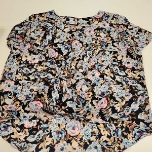 Banana Republic twist hem blouse